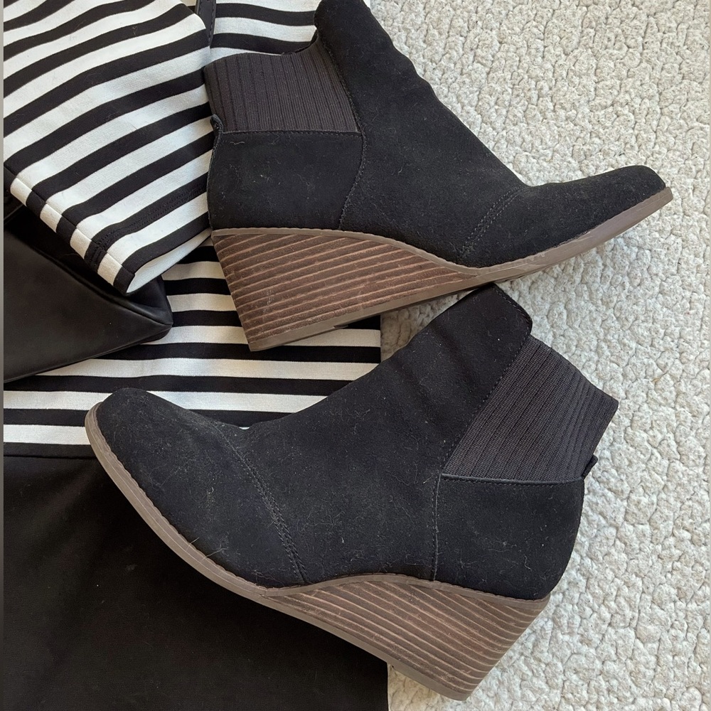 Toms wedge booties